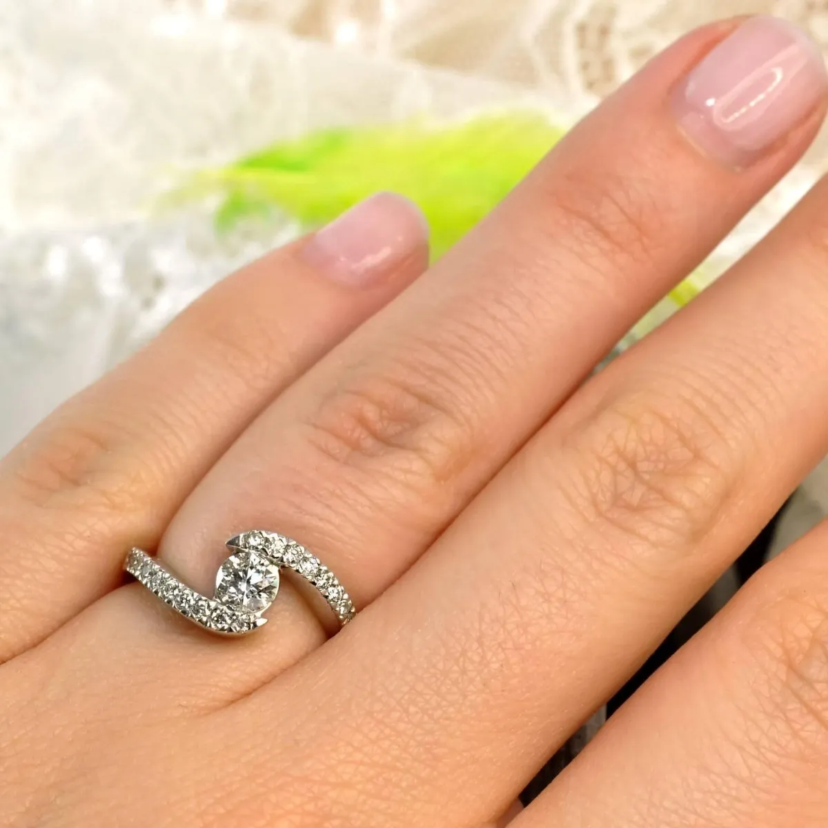 0.65-1.80 CT Round Cut Diamonds - Engagement Ring