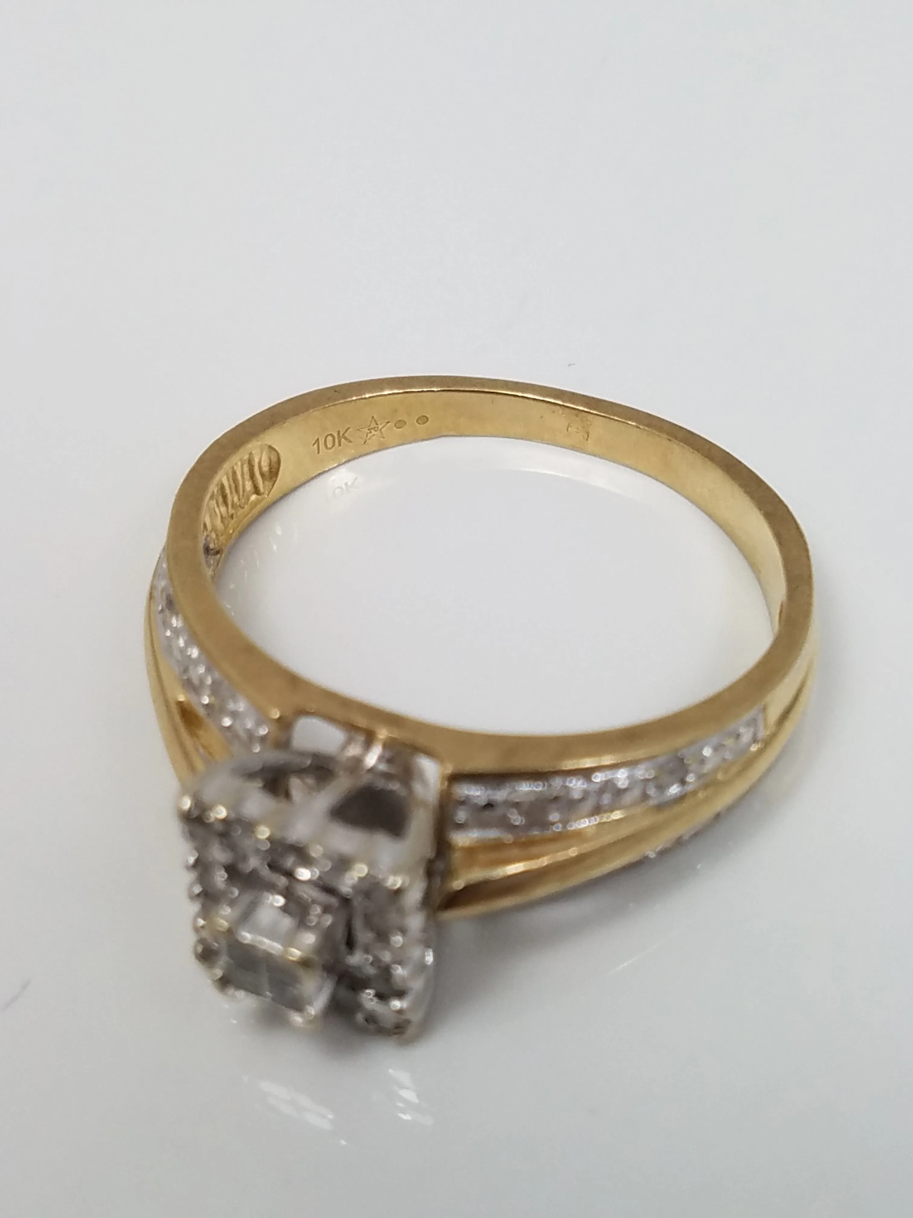 10k Yellow Gold Natural Diamond Engagement Ring