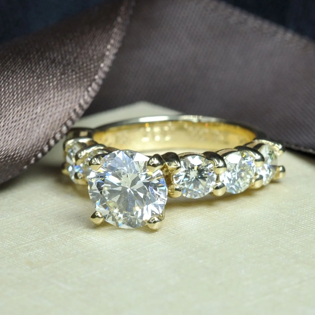 1.85-3.00 CT Round Cut Diamonds - Engagement Ring