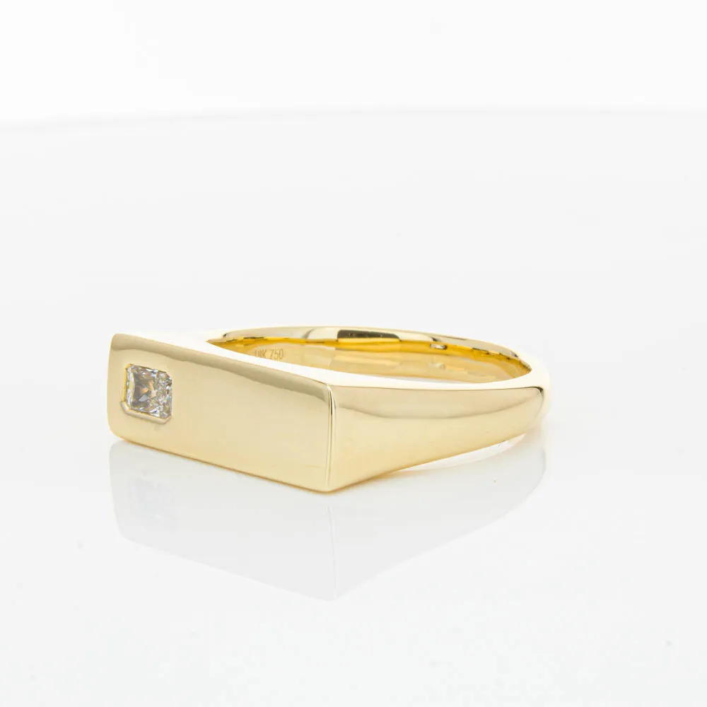 18ct Yellow Gold Diamond Signet Ring