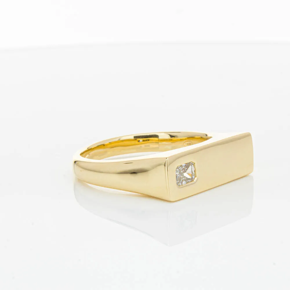 18ct Yellow Gold Diamond Signet Ring