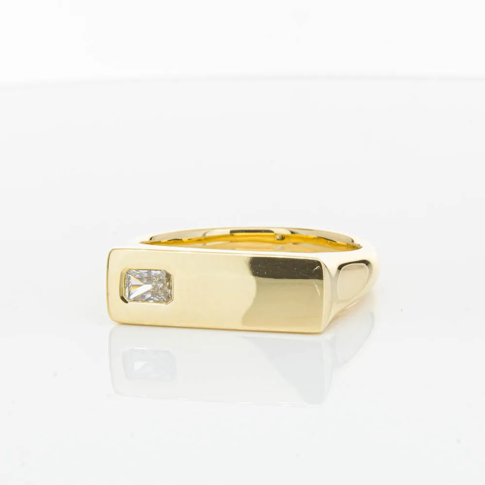 18ct Yellow Gold Diamond Signet Ring