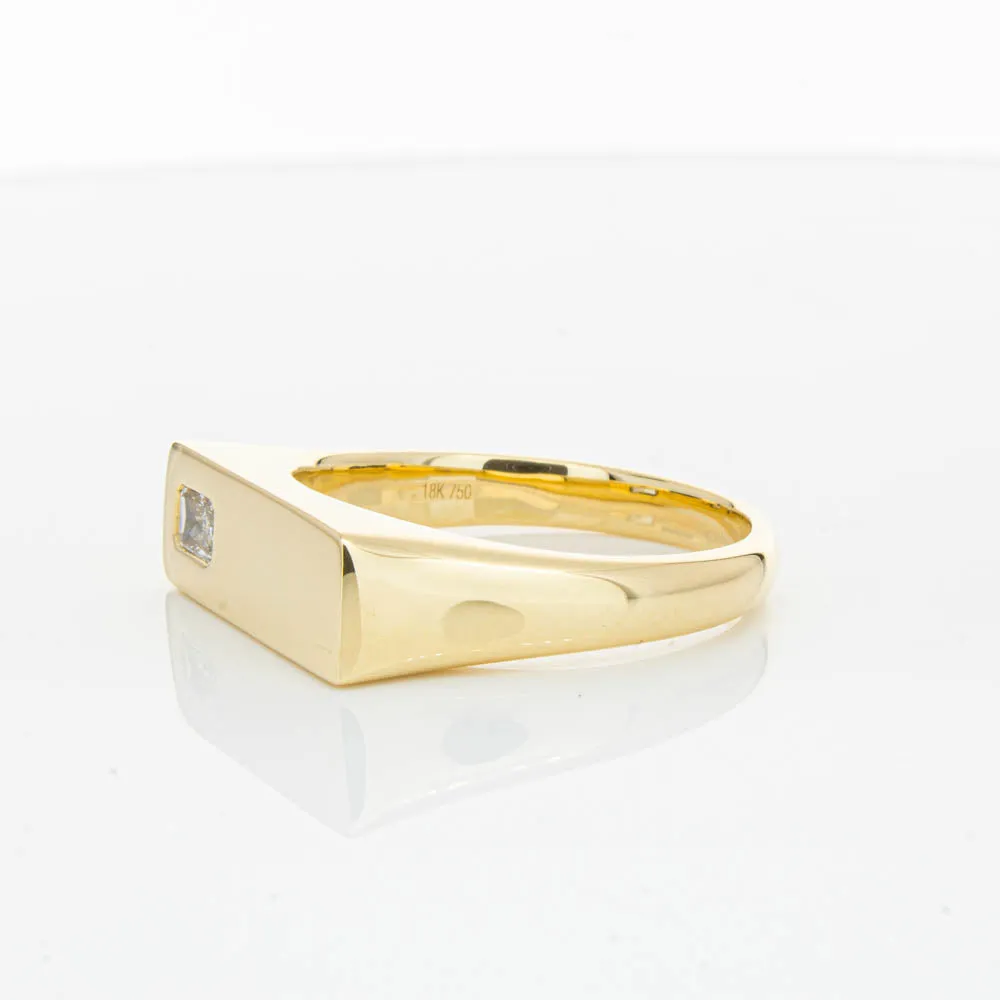 18ct Yellow Gold Diamond Signet Ring