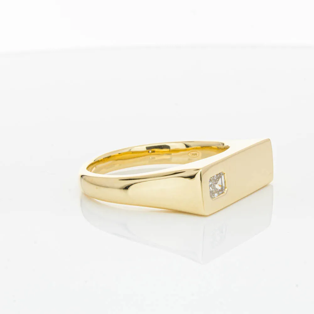 18ct Yellow Gold Diamond Signet Ring
