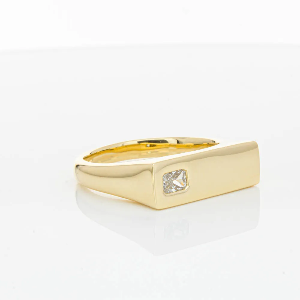 18ct Yellow Gold Diamond Signet Ring