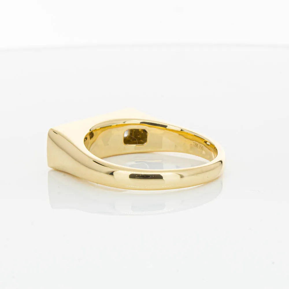 18ct Yellow Gold Diamond Signet Ring