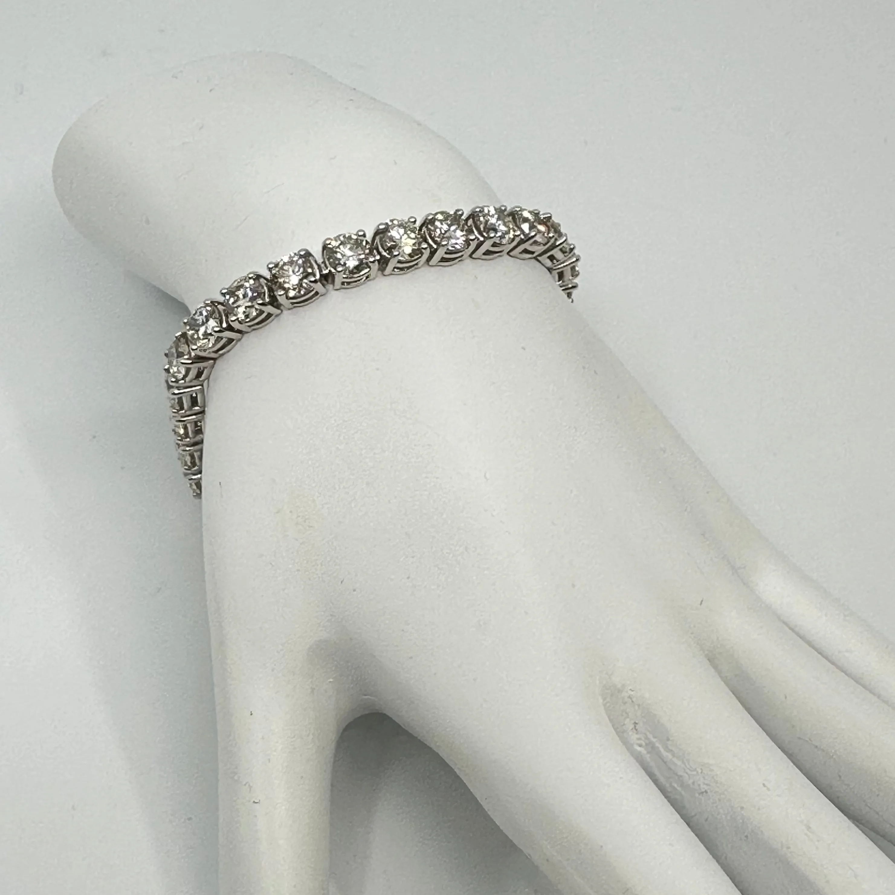 20.06 Carat Diamond Tennis Bracelet