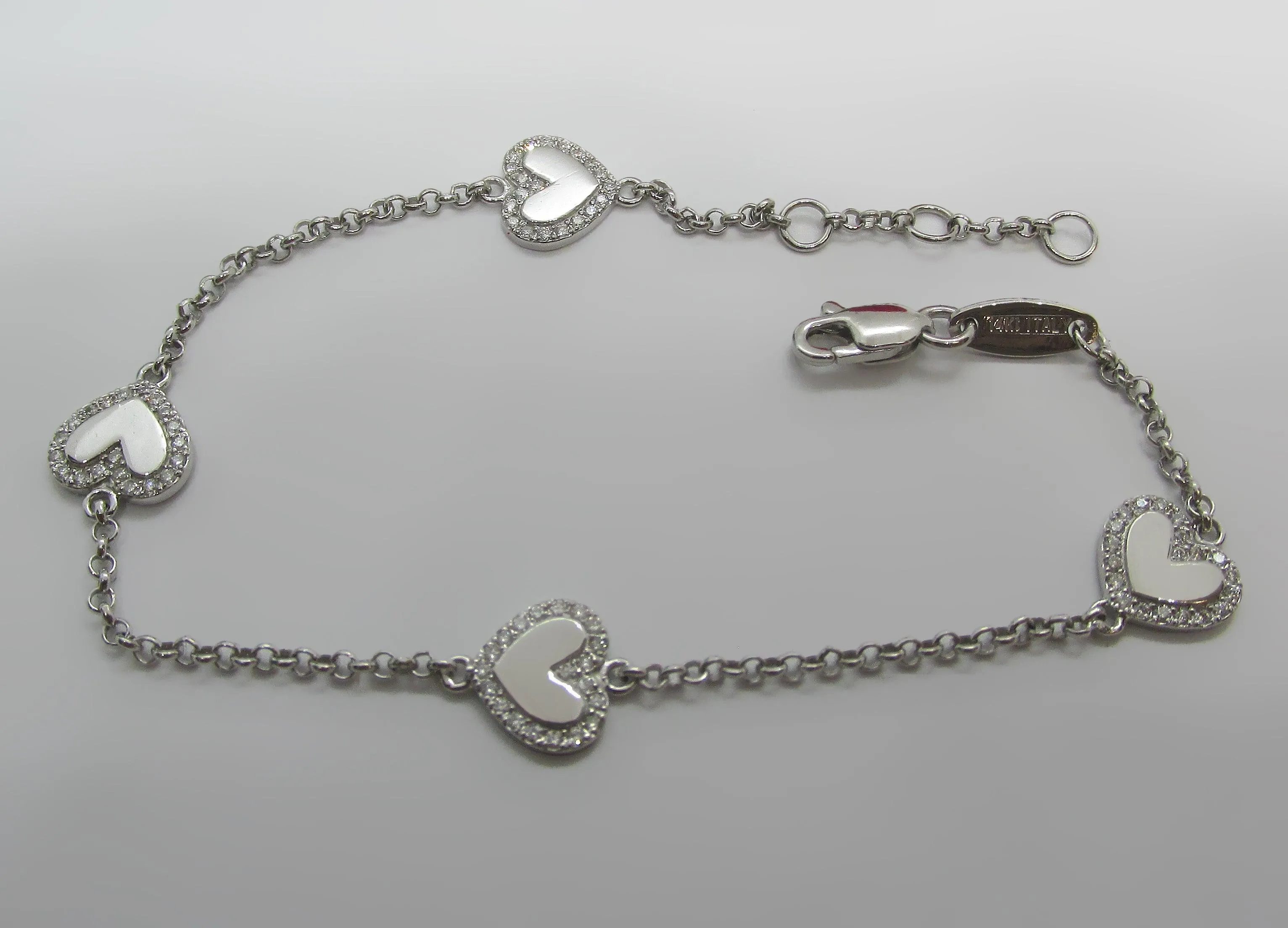 3 Diamond Hearts Bracelet 18K Gold
