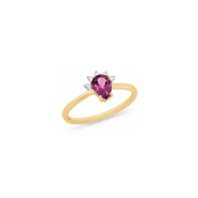 9ct Yellow Gold Garnet and Diamond Ring