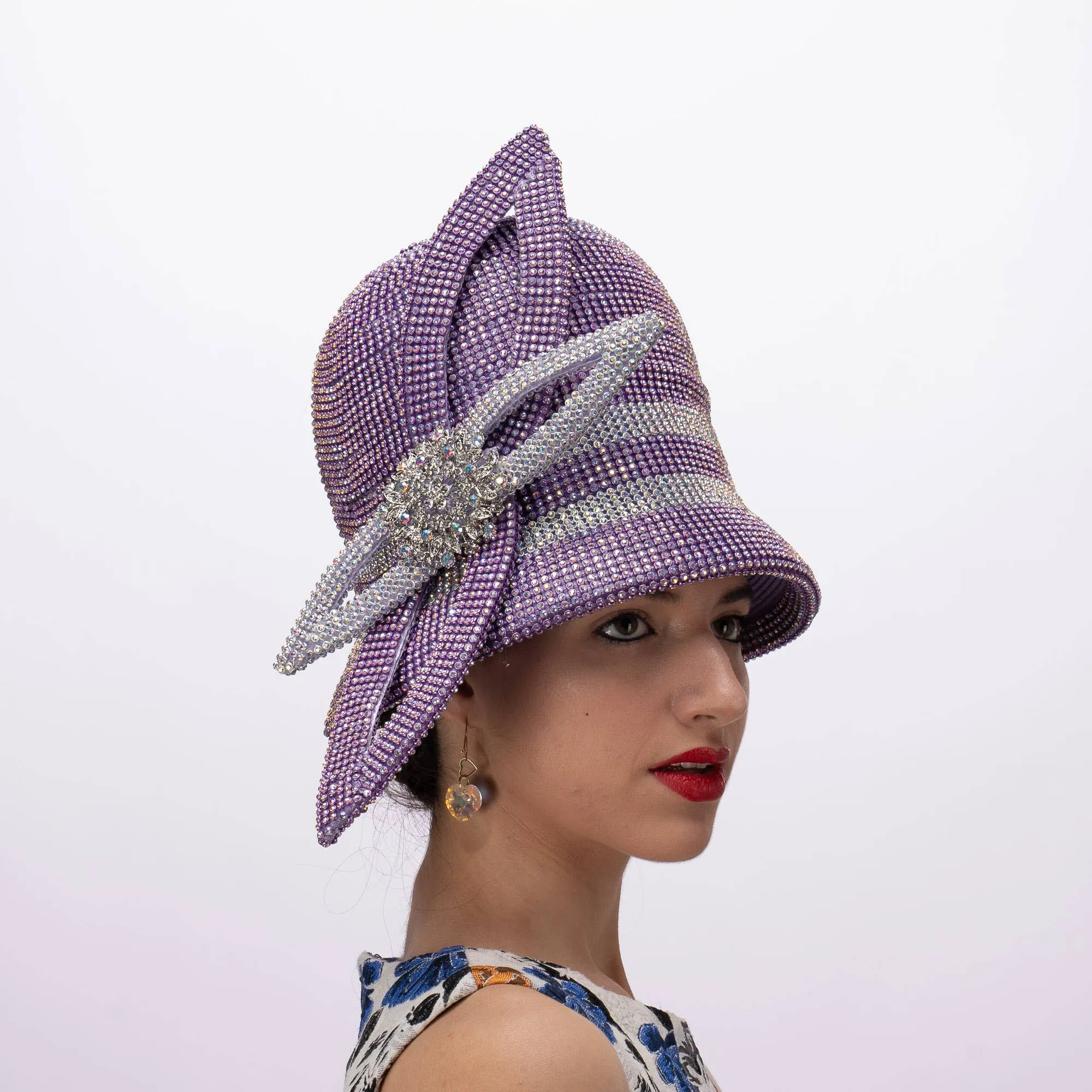 Bell Shape Hat Covered In Rhinestone With Leaf Shape Trim: Black