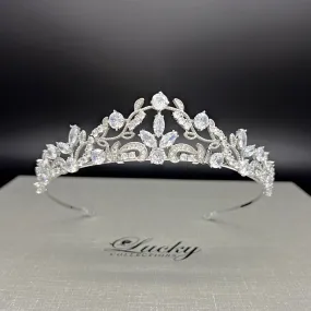 Bridal Headpiece, Quinceanera Small Tiara, Crown for Wedding, Dainty Crown for Quince