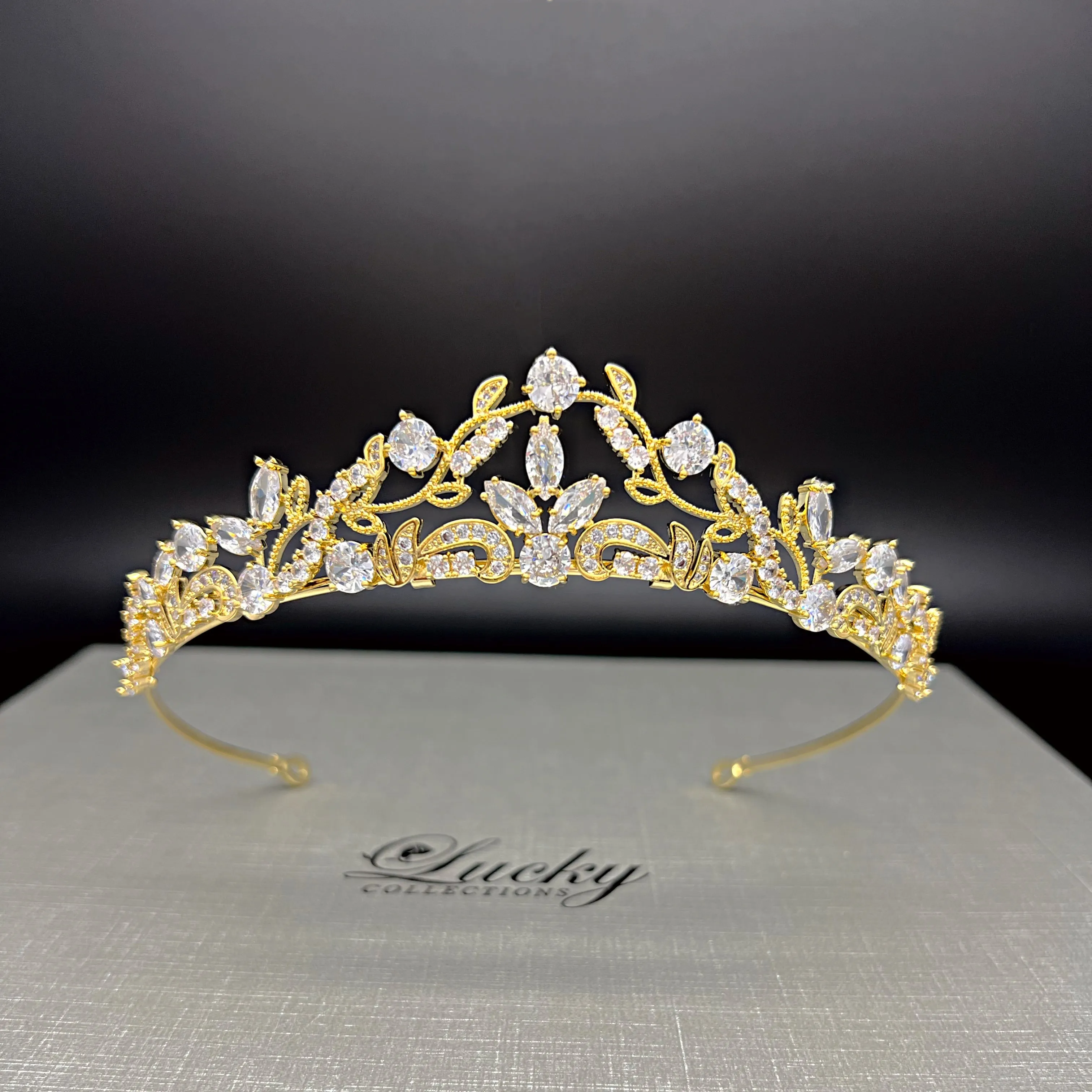 Bridal Headpiece, Quinceanera Small Tiara, Crown for Wedding, Dainty Crown for Quince