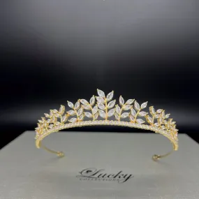 Bridal Small Tiara for a gentle look, Crown for Bride, Headpiece for Wedding