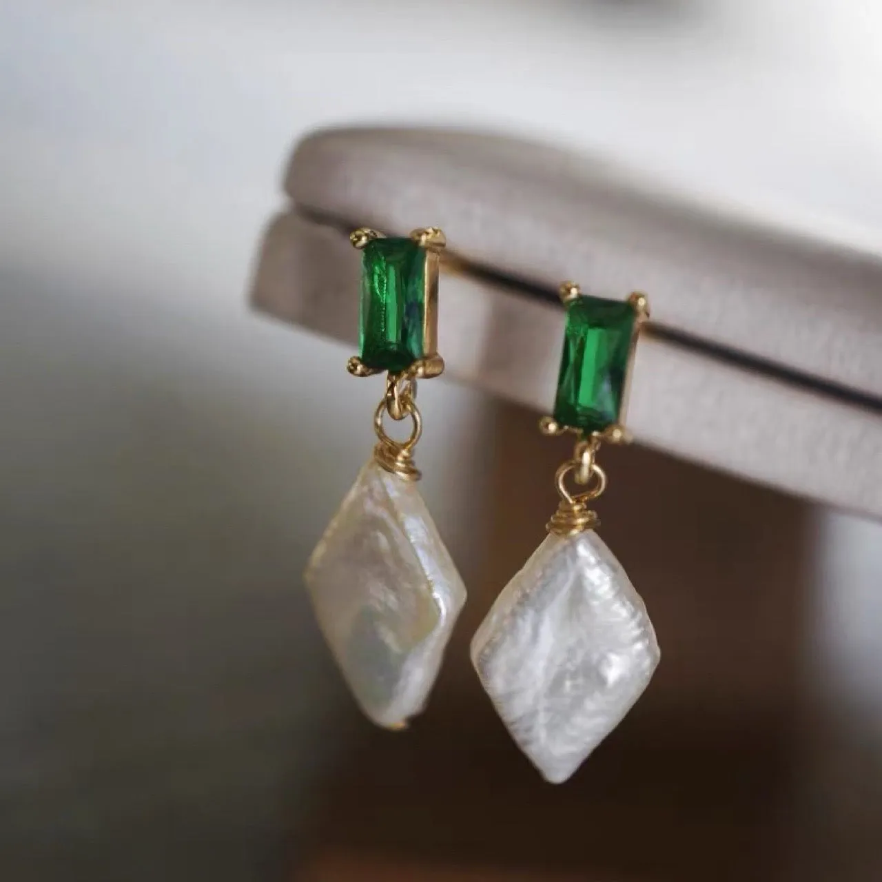 Diamond-Shaped Baroque Pearl Green Zirconia Earrings
