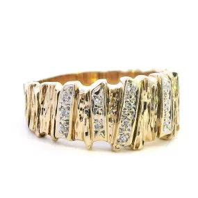 Distinctive 9ct Yellow Gold Diamond Ring with Textured Head