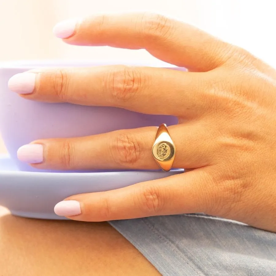 Donut Engraved Signet Ring
