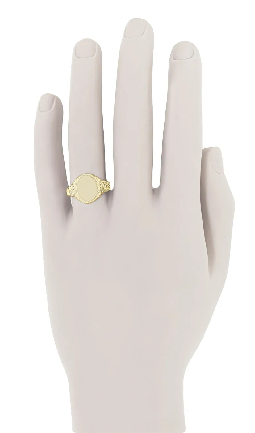 Engraved Scrolls Oval Victorian Signet Ring in 14 Karat Yellow Gold