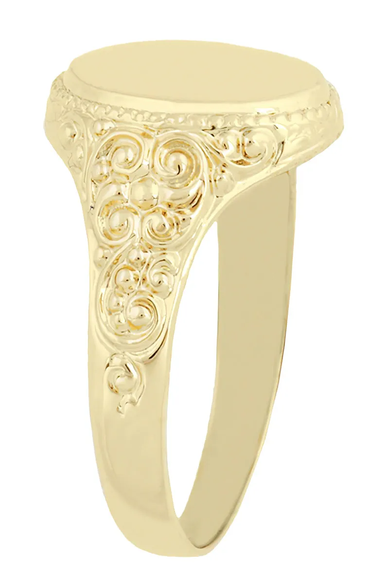 Engraved Scrolls Oval Victorian Signet Ring in 14 Karat Yellow Gold