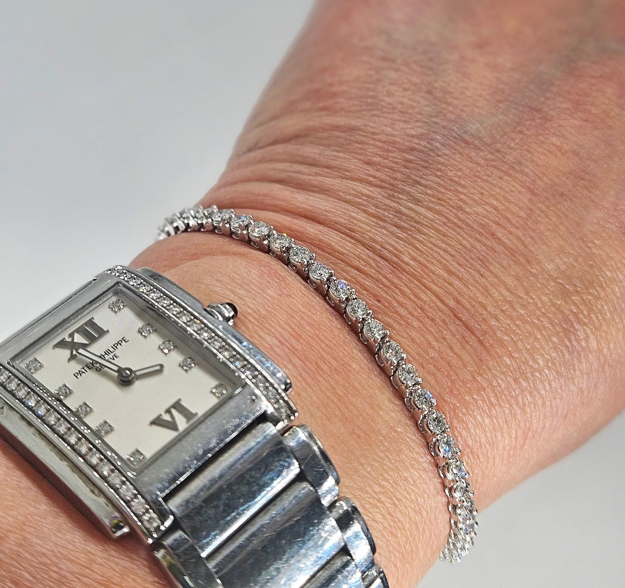 Fine 2.75 Carat Natural Round Diamond Tennis Line Platinum 3 Prong Bracelet