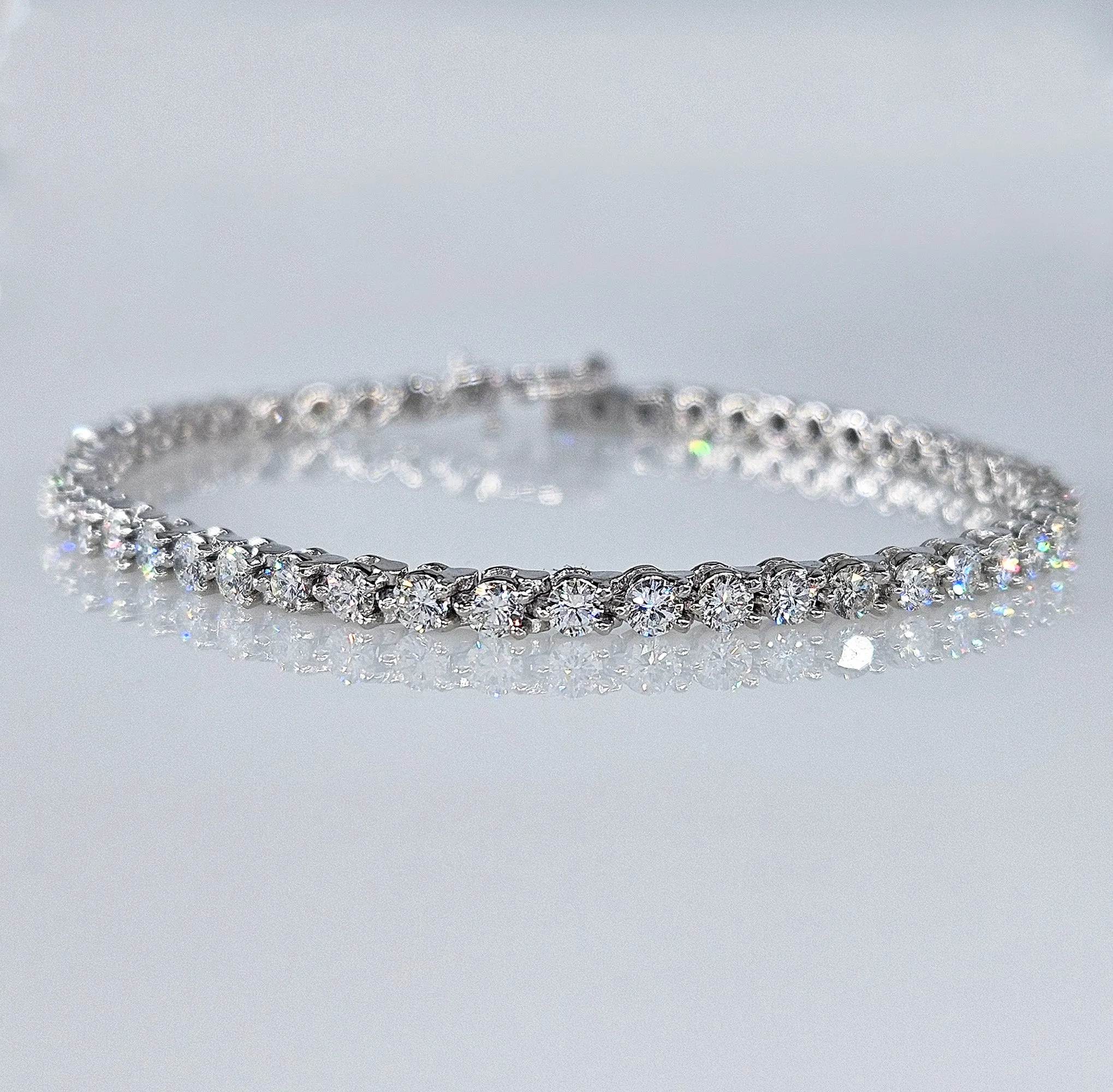 Fine 2.75 Carat Natural Round Diamond Tennis Line Platinum 3 Prong Bracelet