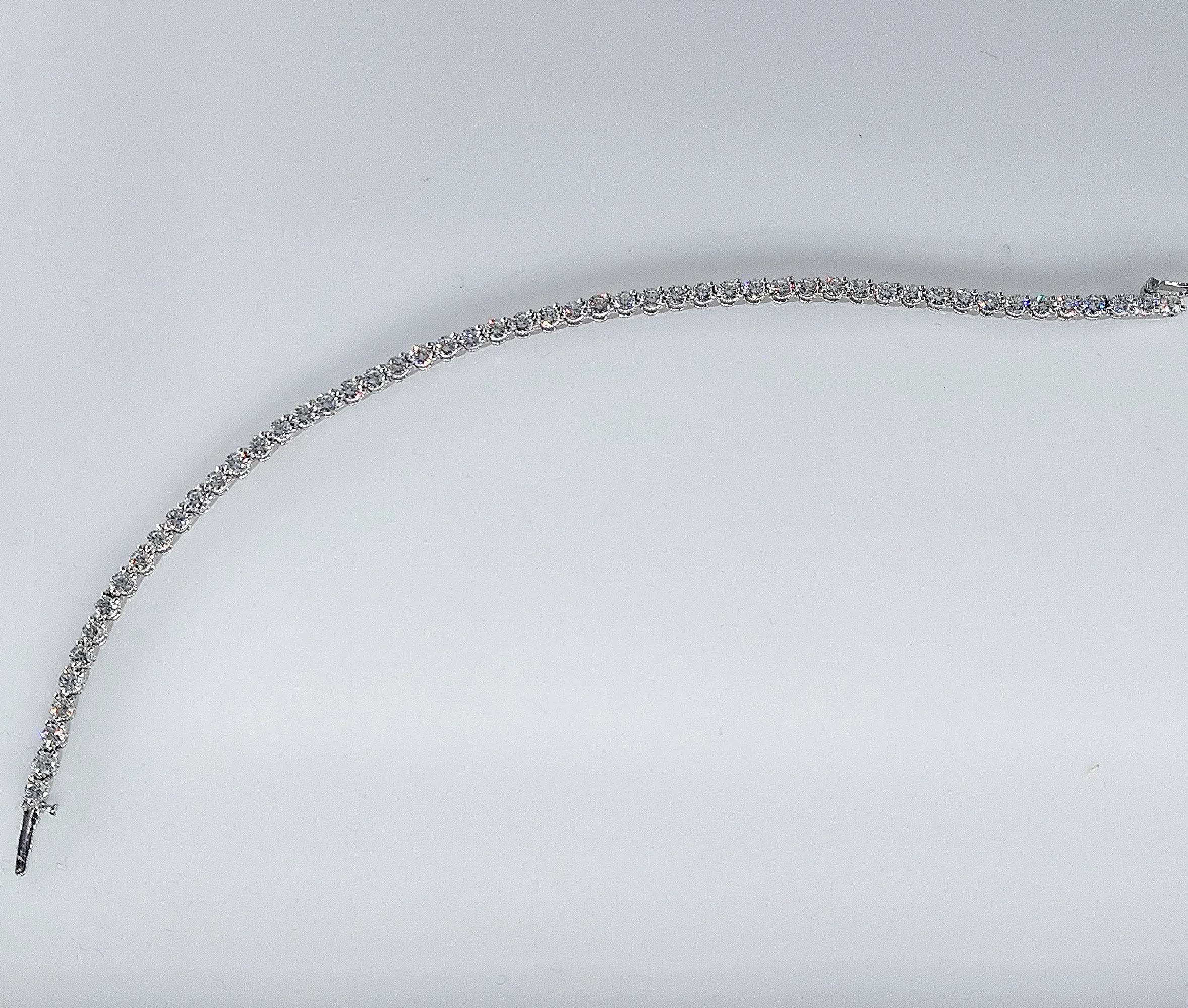 Fine 2.75 Carat Natural Round Diamond Tennis Line Platinum 3 Prong Bracelet