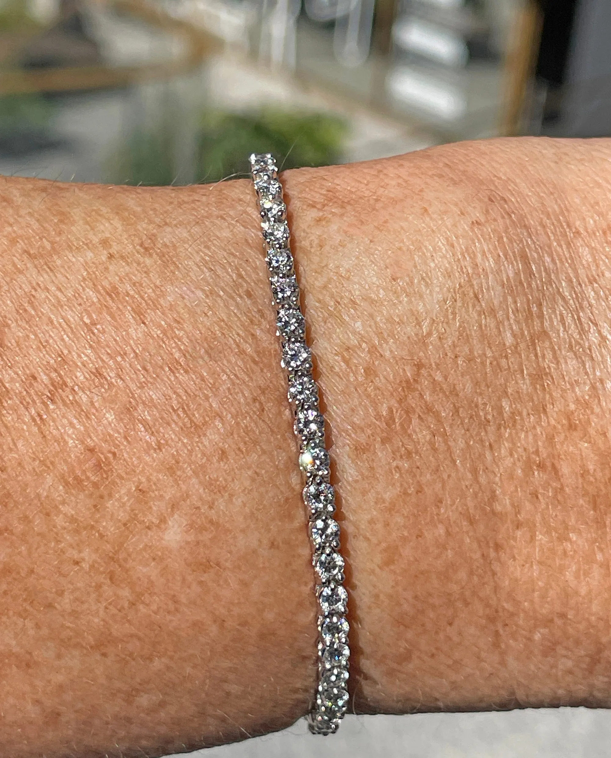 Fine 2.75 Carat Natural Round Diamond Tennis Line Platinum 3 Prong Bracelet