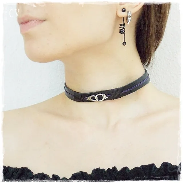 Handcuffs' Leather Choker