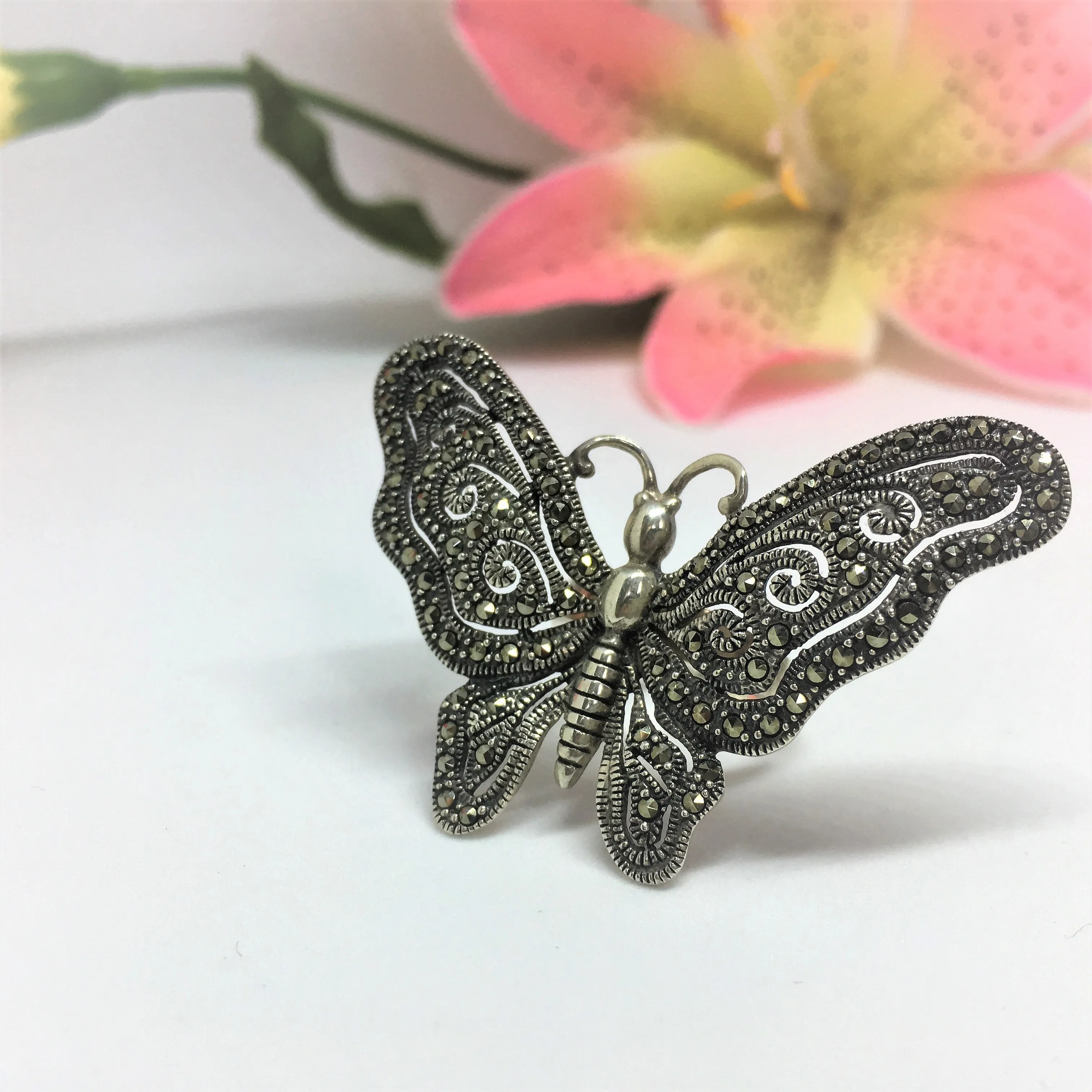 Madelyna Ring - VR177