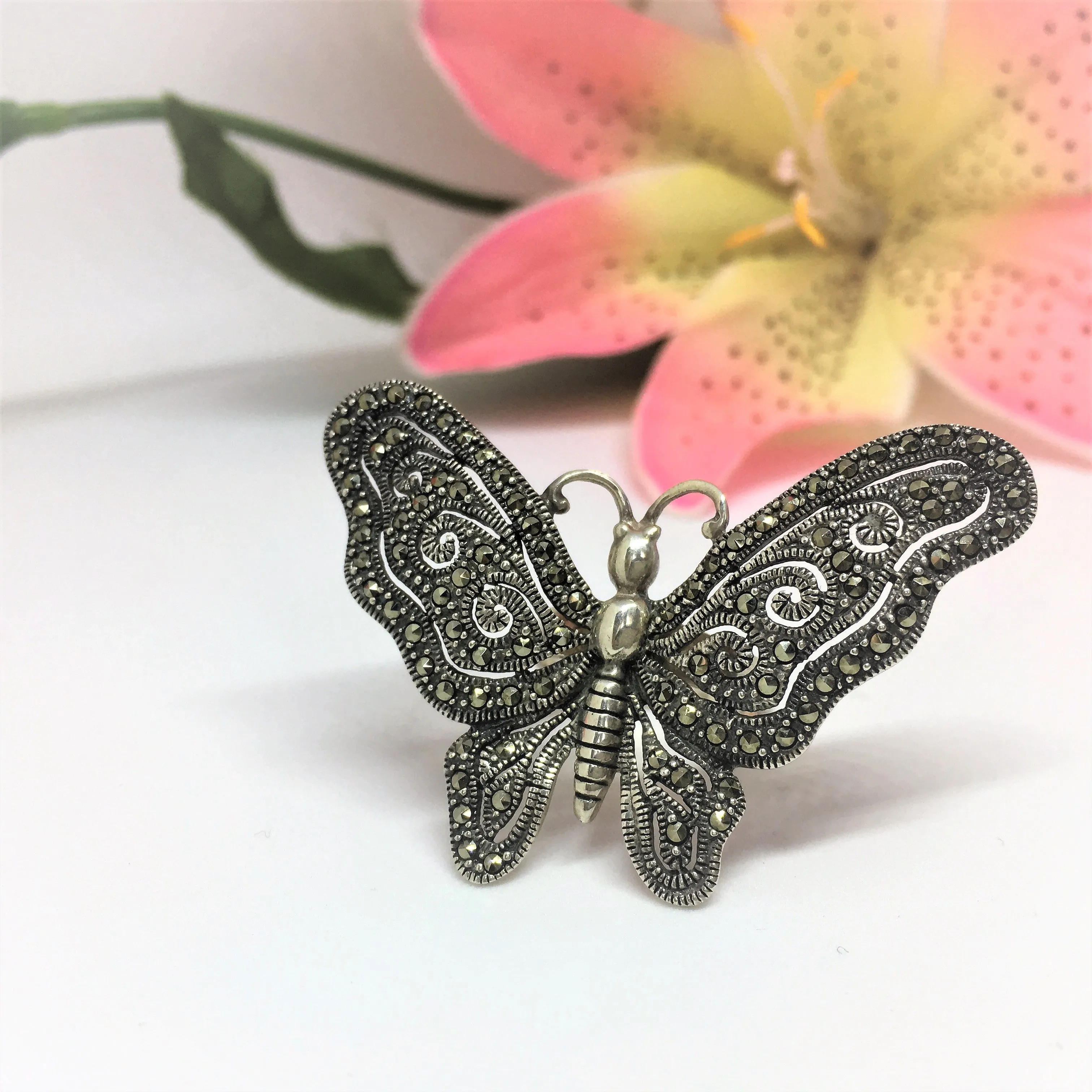 Madelyna Ring - VR177