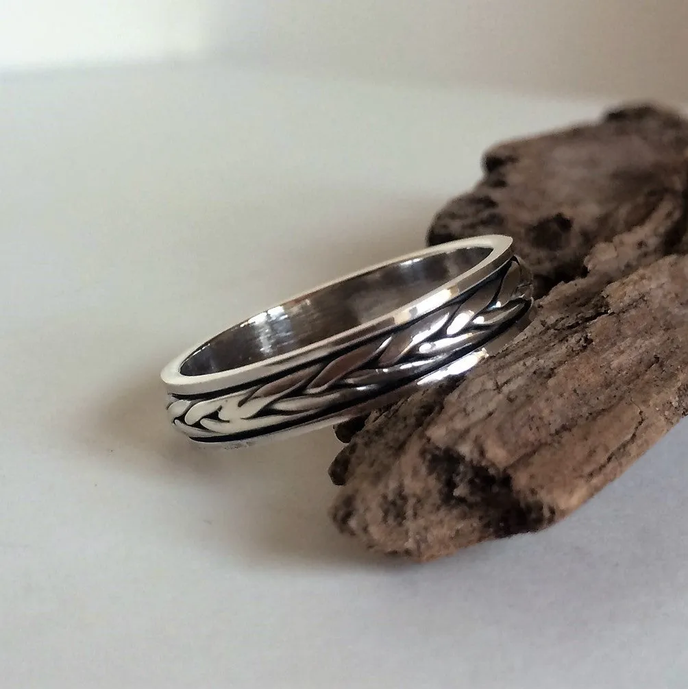 Mercury Ring - VMR109