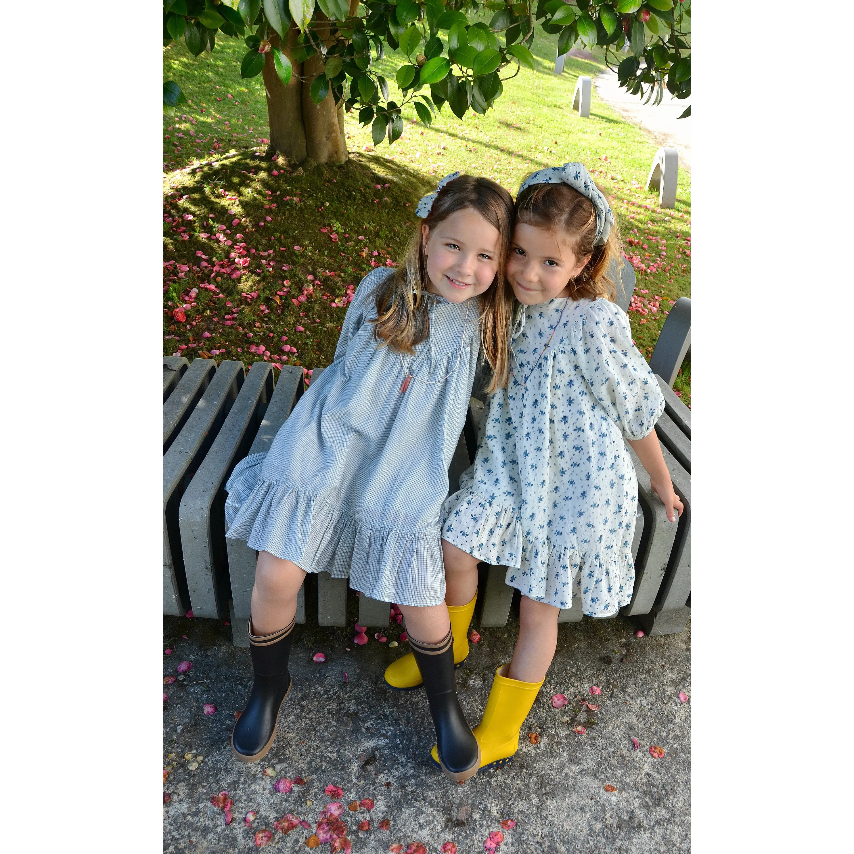 Minina Loves Hairpin Old School Veronica Blue Flowers