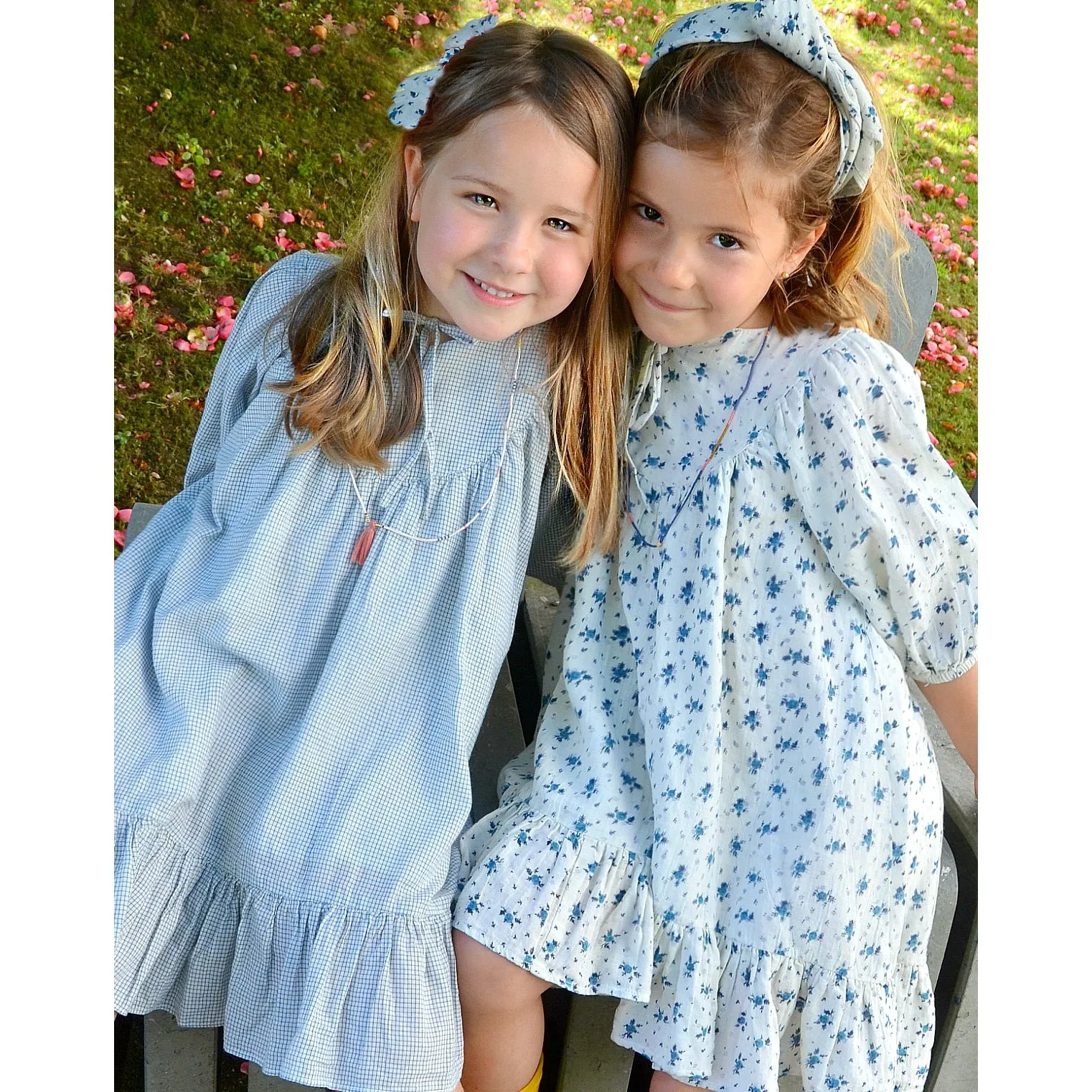 Minina Loves Hairpin Old School Veronica Blue Flowers