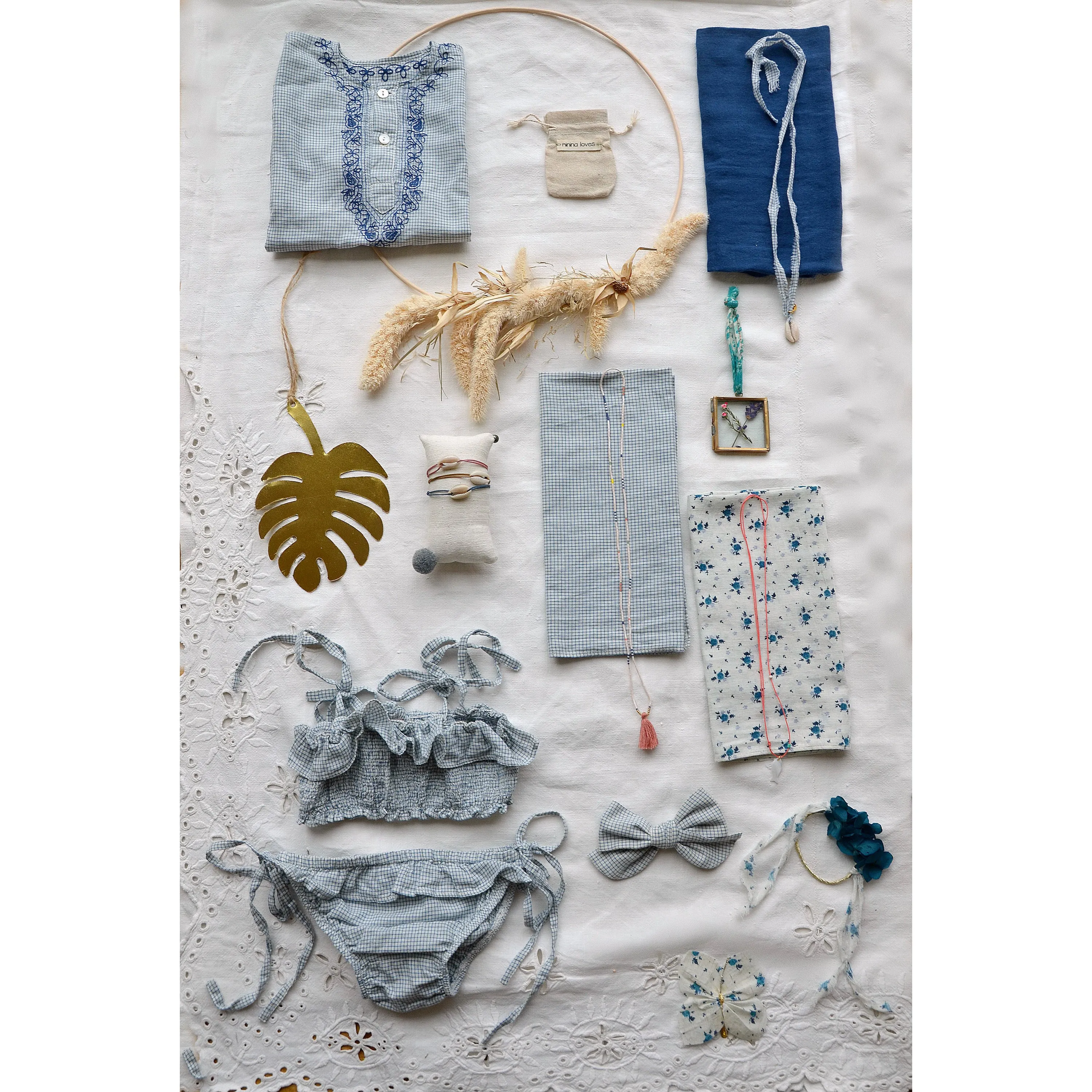 Minina Loves Hairpin Old School Veronica Blue Flowers