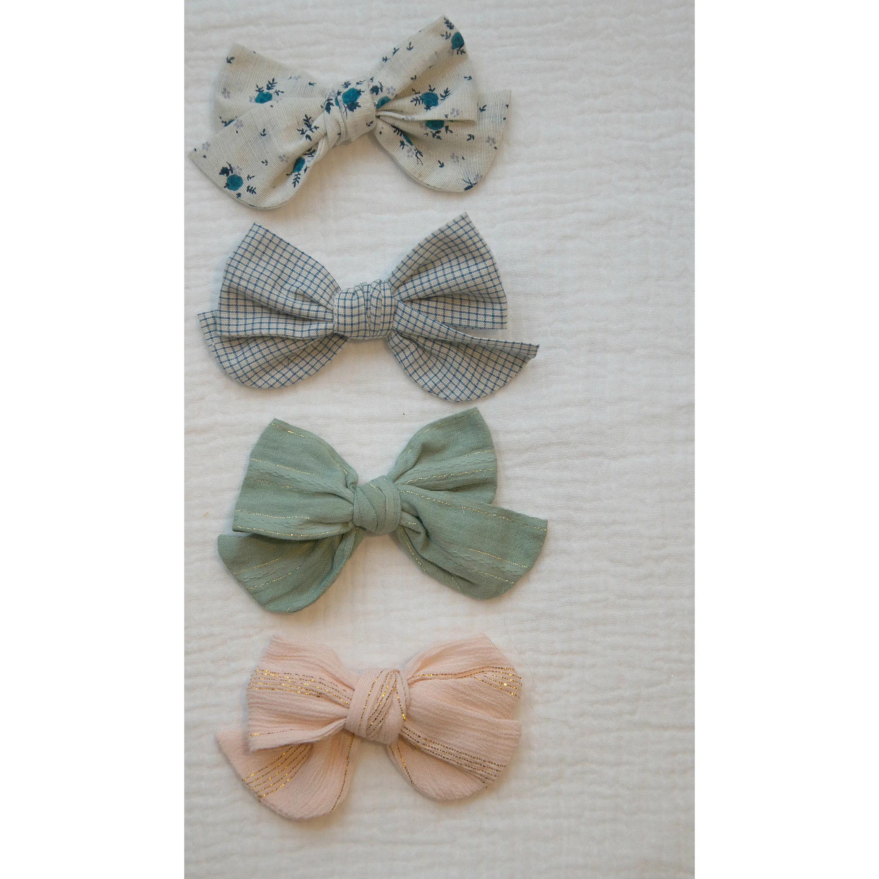 Minina Loves Hairpin Old School Veronica Blue Flowers