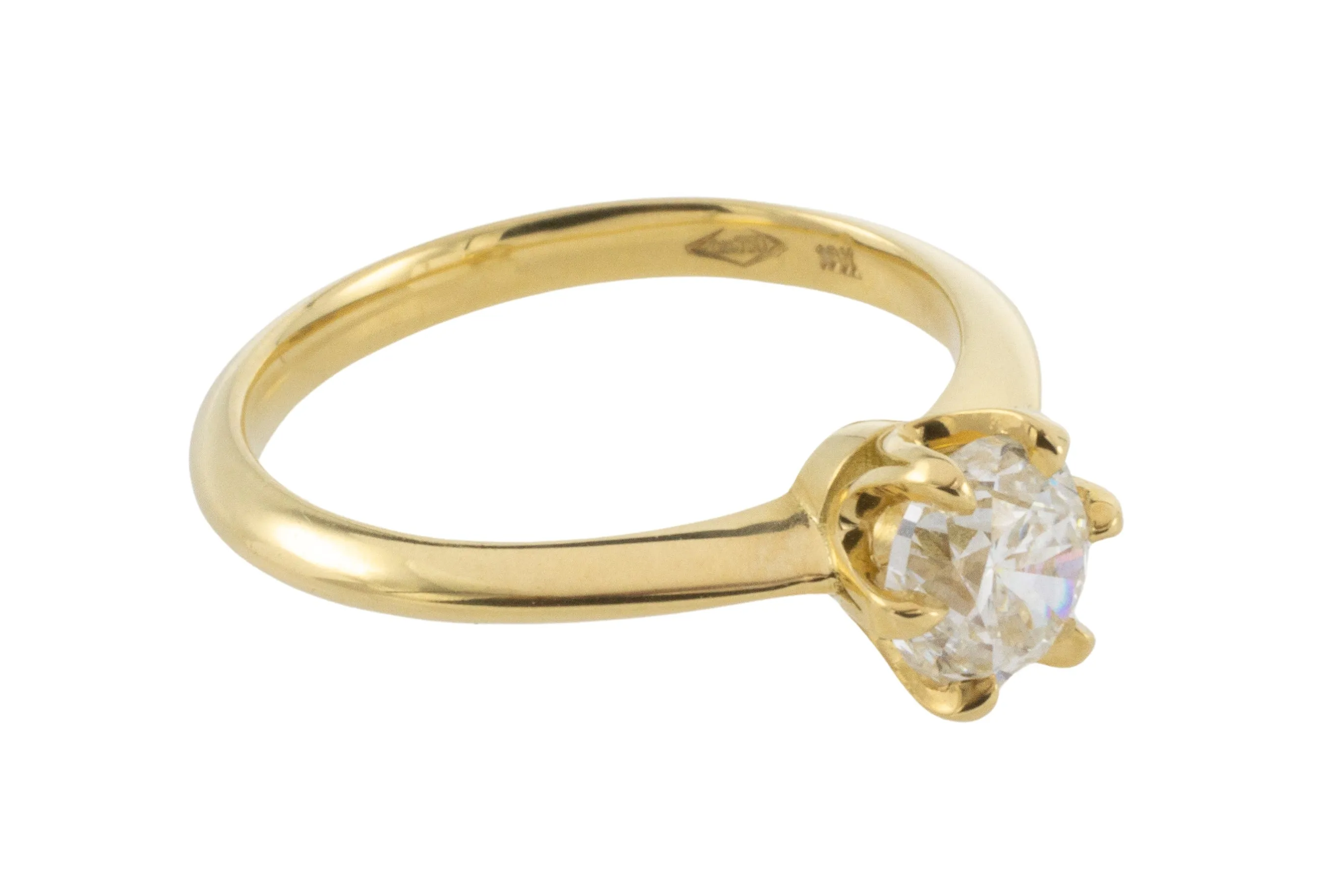 One carat diamond solitaire in 18 carat gold
