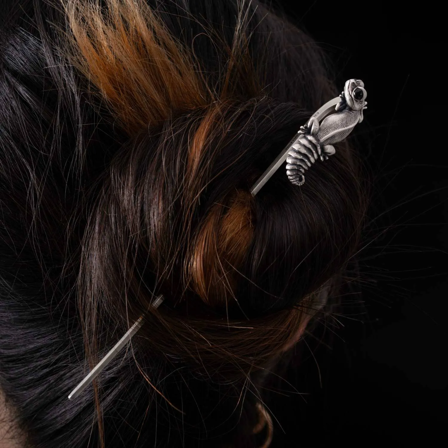 Oxidized Silver Knob Tail Gecko Bookmark & Hairpin