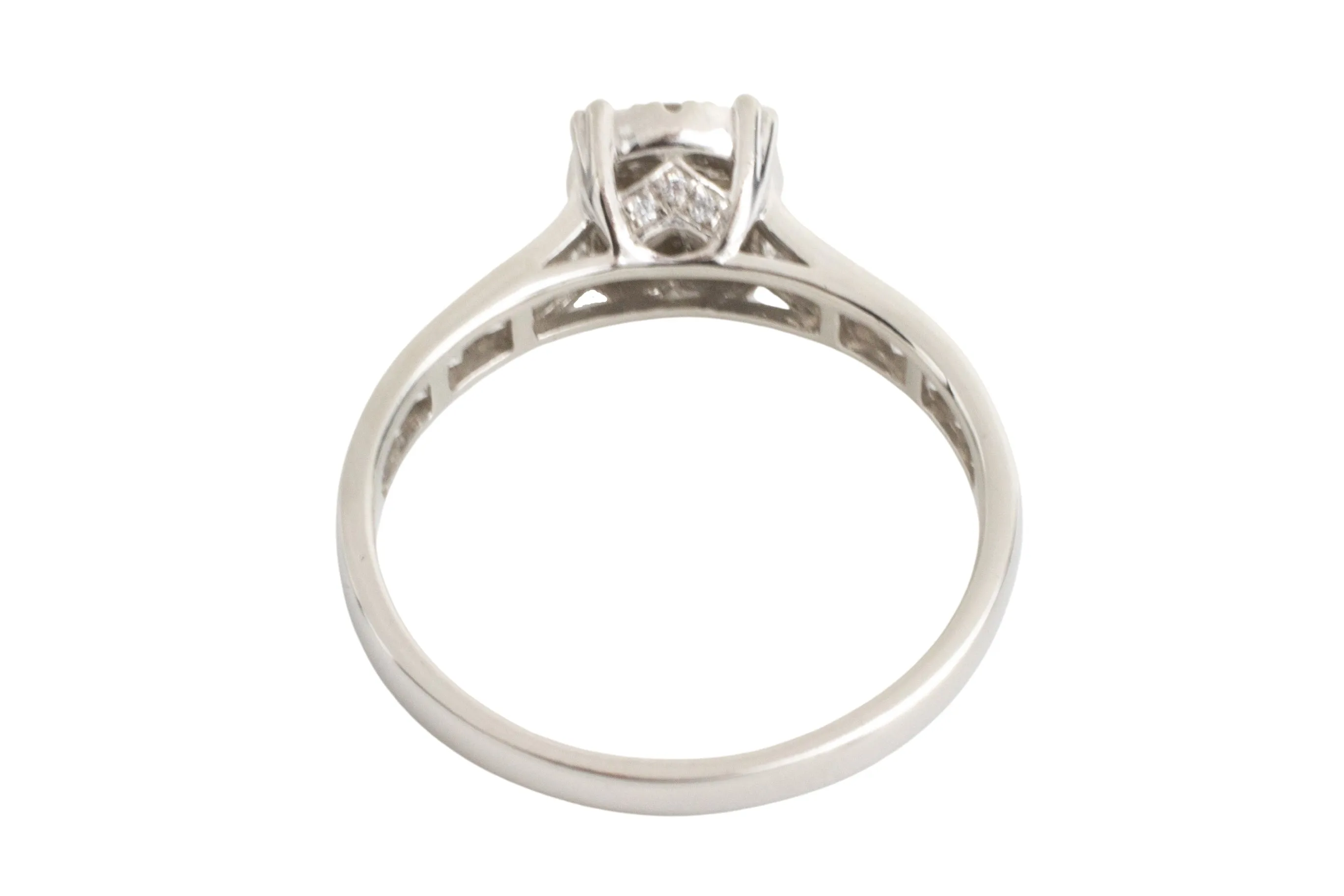 Platinum diamond cluster ring