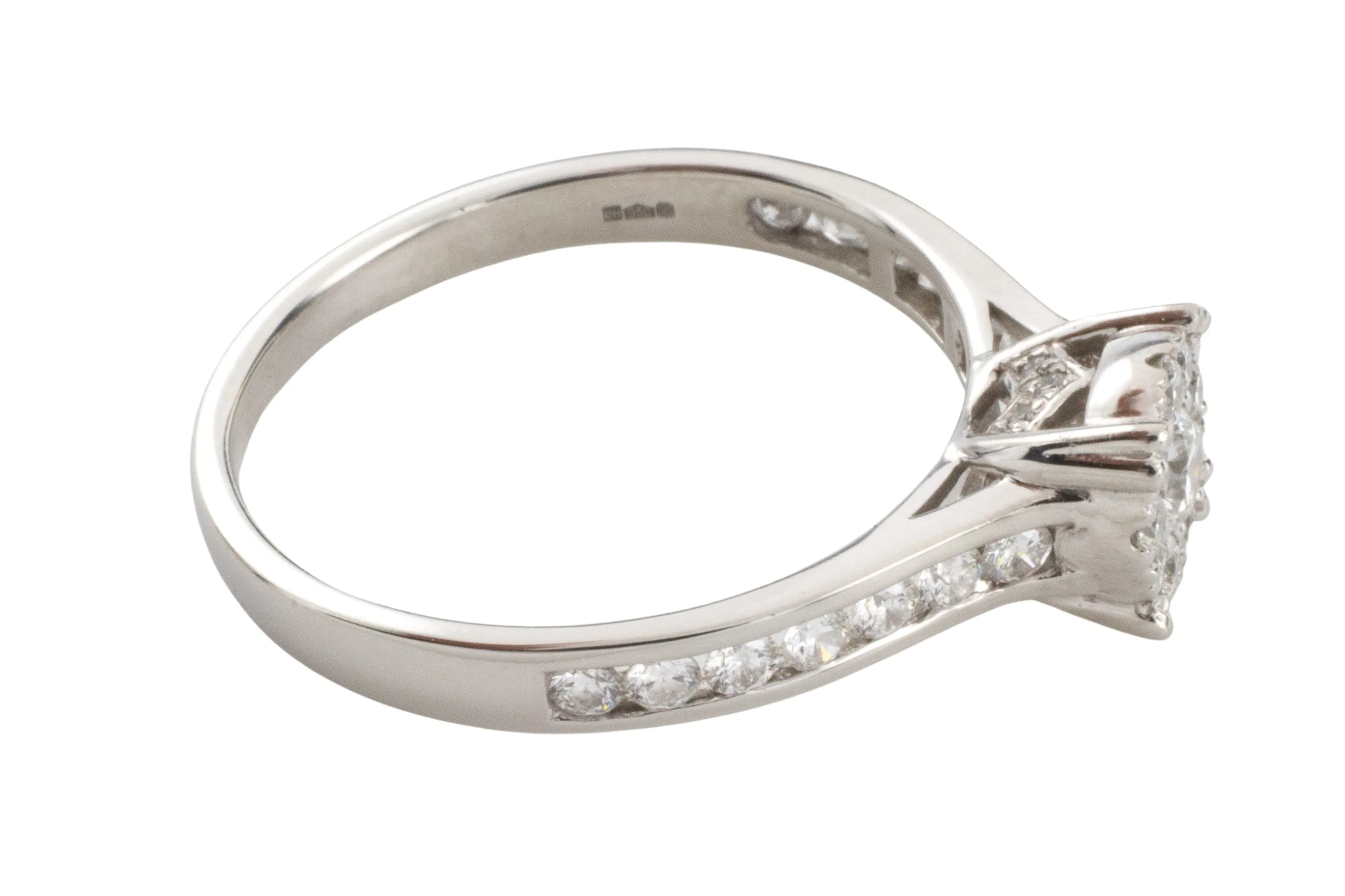 Platinum diamond cluster ring