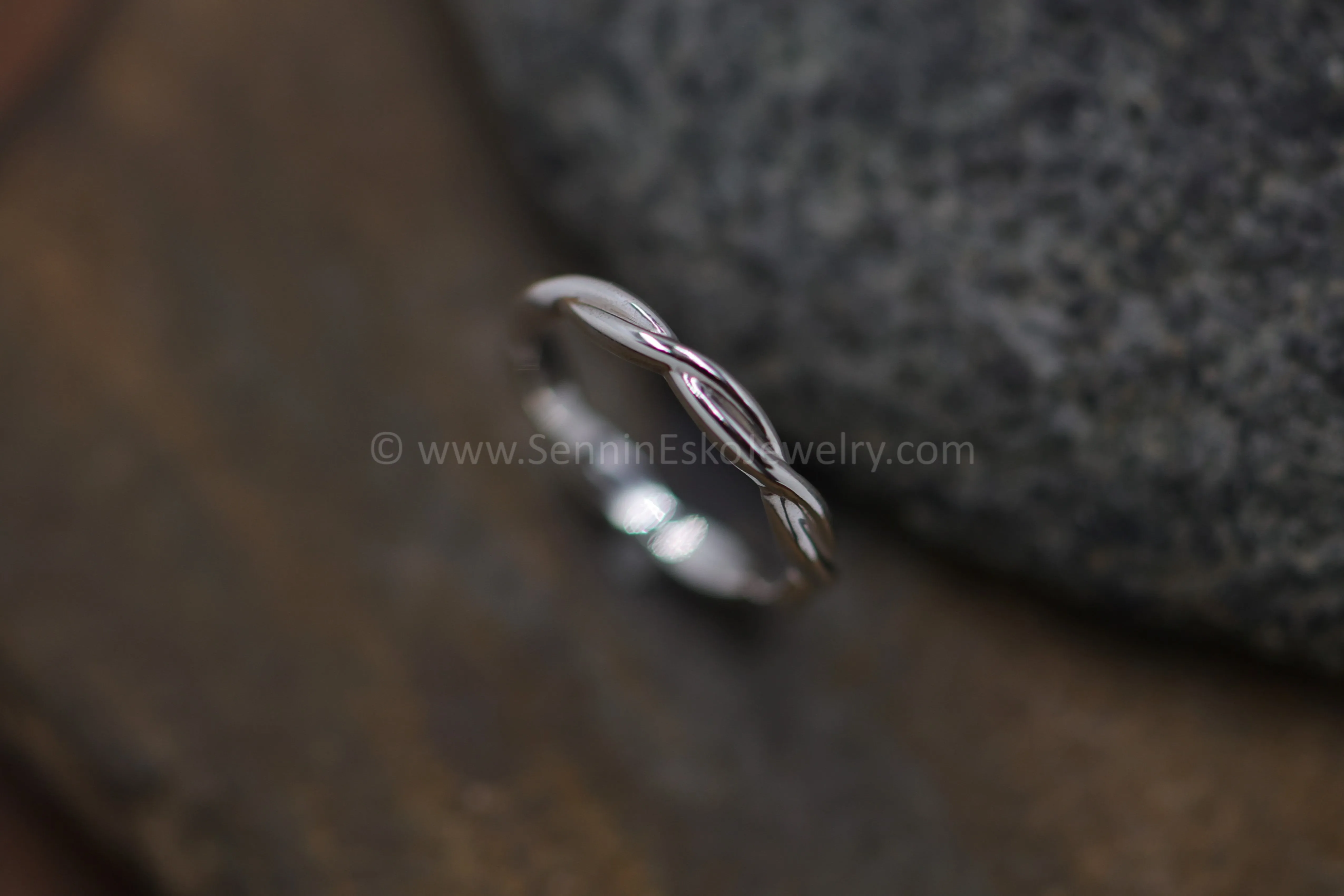 READY TO SHIP Woven/Braid Infinity Ring, Size 6
