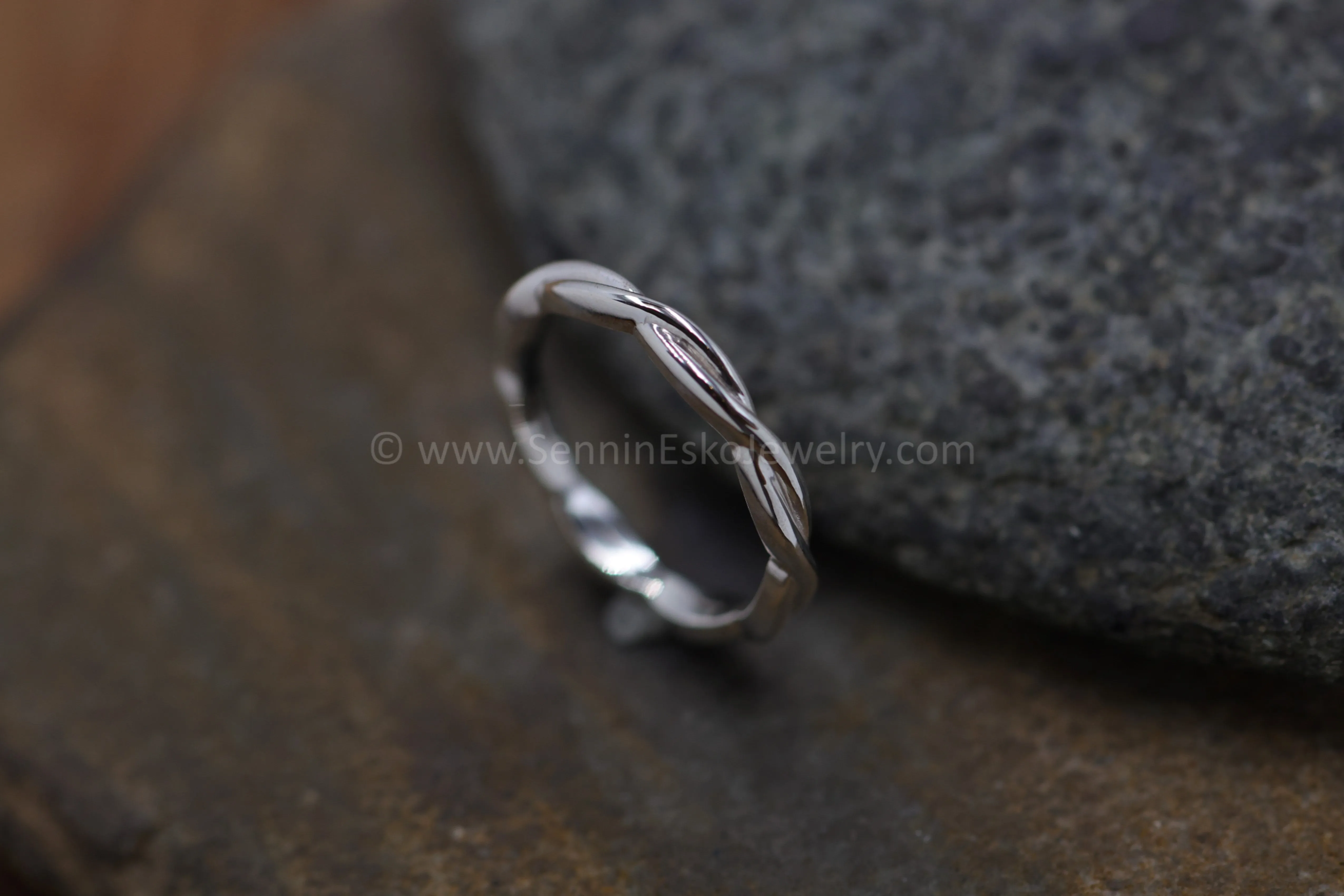 READY TO SHIP Woven/Braid Infinity Ring, Size 6