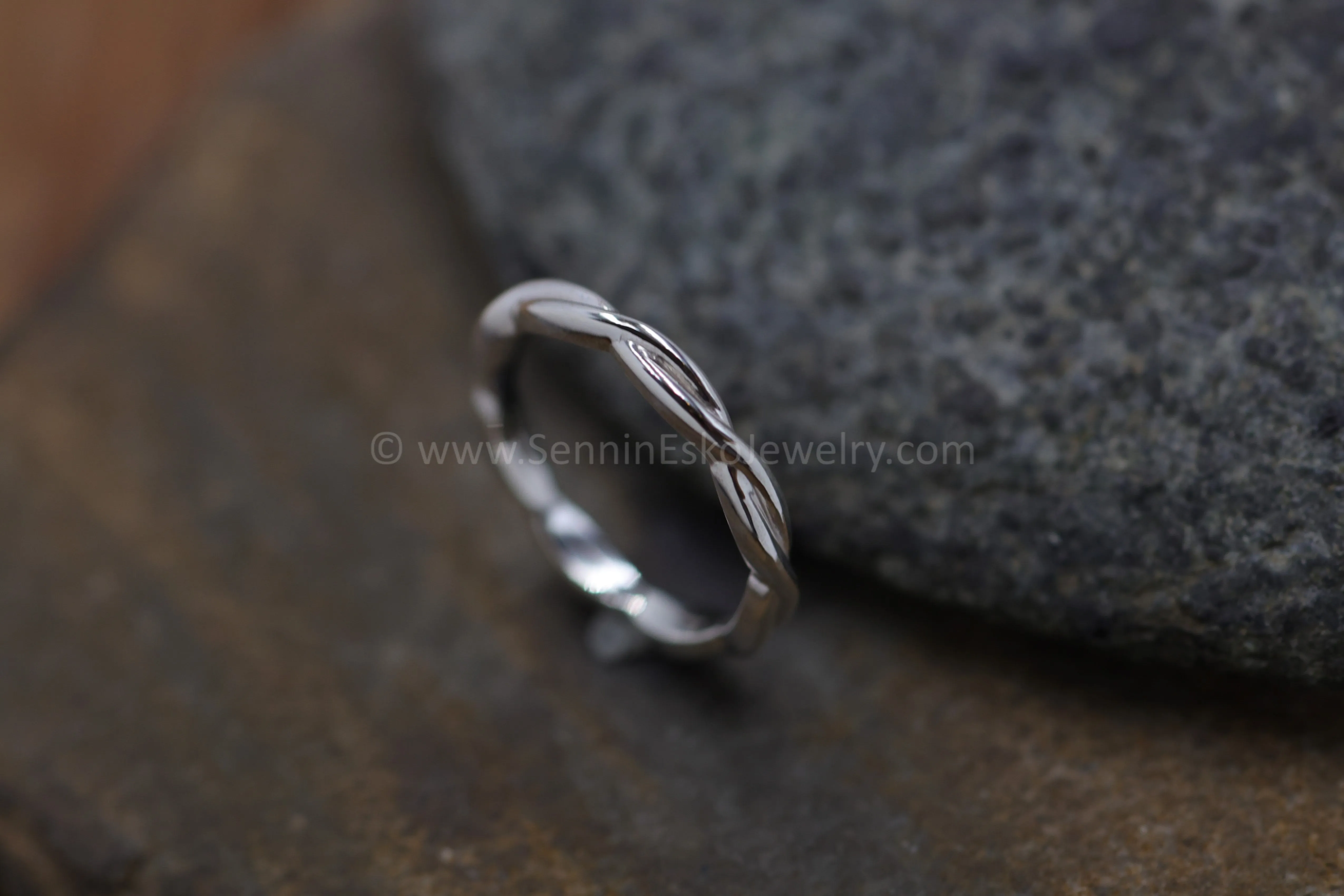 READY TO SHIP Woven/Braid Infinity Ring, Size 6