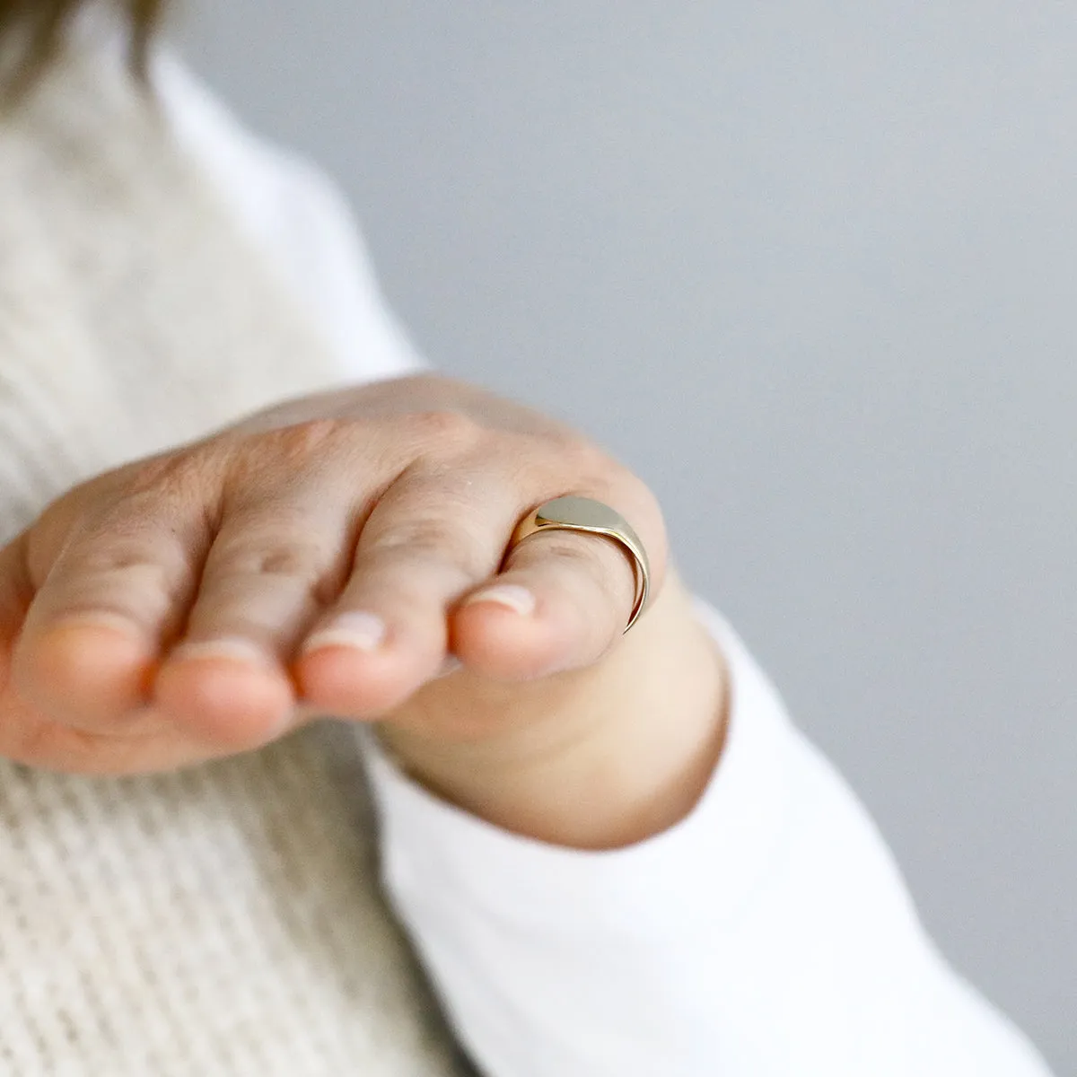 Round Plain Signet Ring | Pre-Loved | 9K Yellow Gold