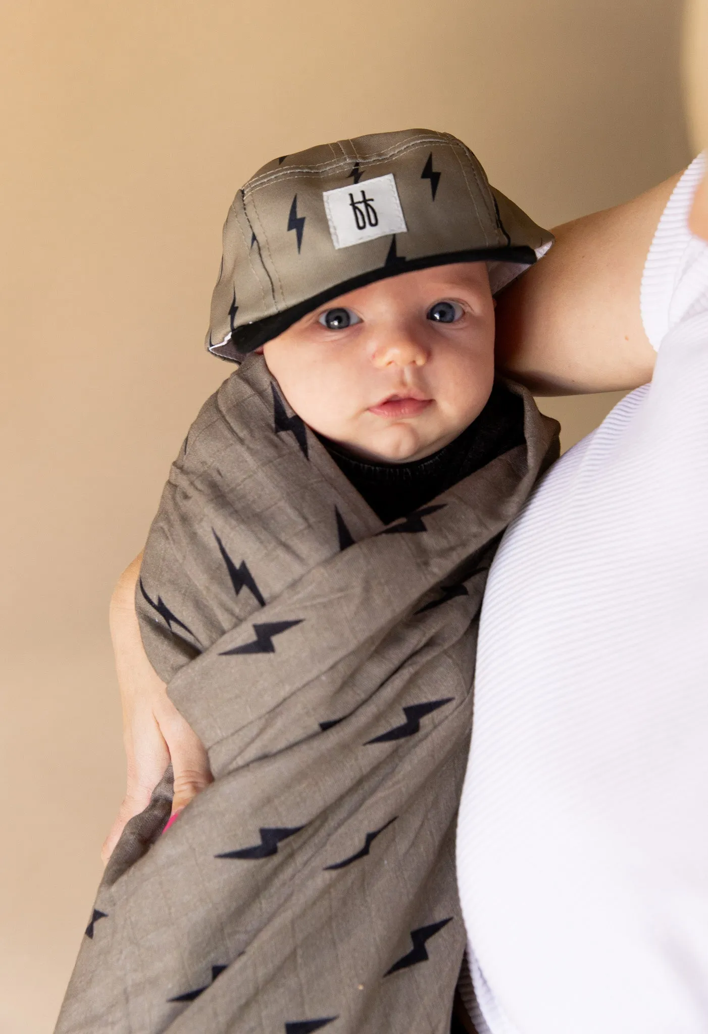 Snap Back |  Lightning Bolt
