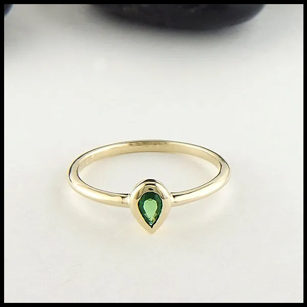 Teardrop Tsavorite Ring in Yellow Gold