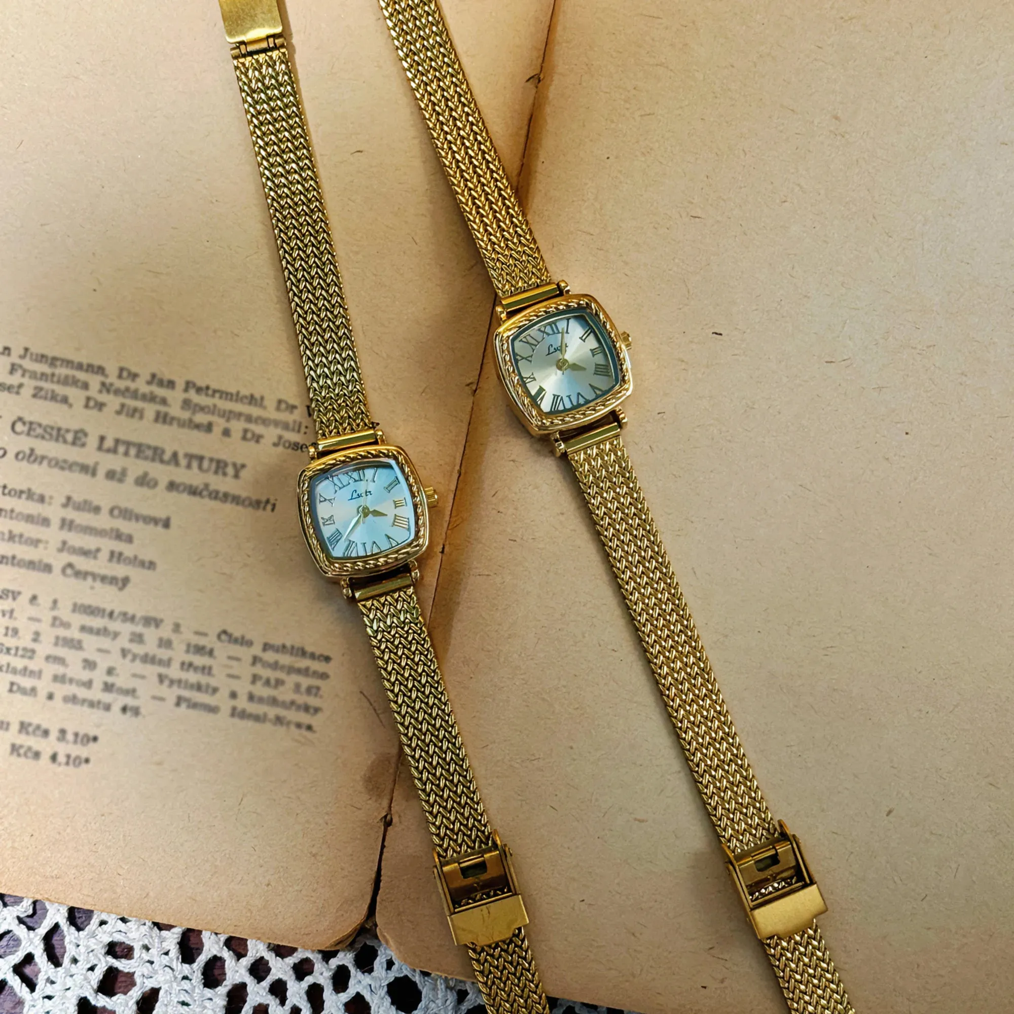 VAIGE Vintage Gold Dial Quartz Copper Watch with Roman Numerals, Elegant Antique Style Wristwatch, Water Resistant, Stainless Steel Band