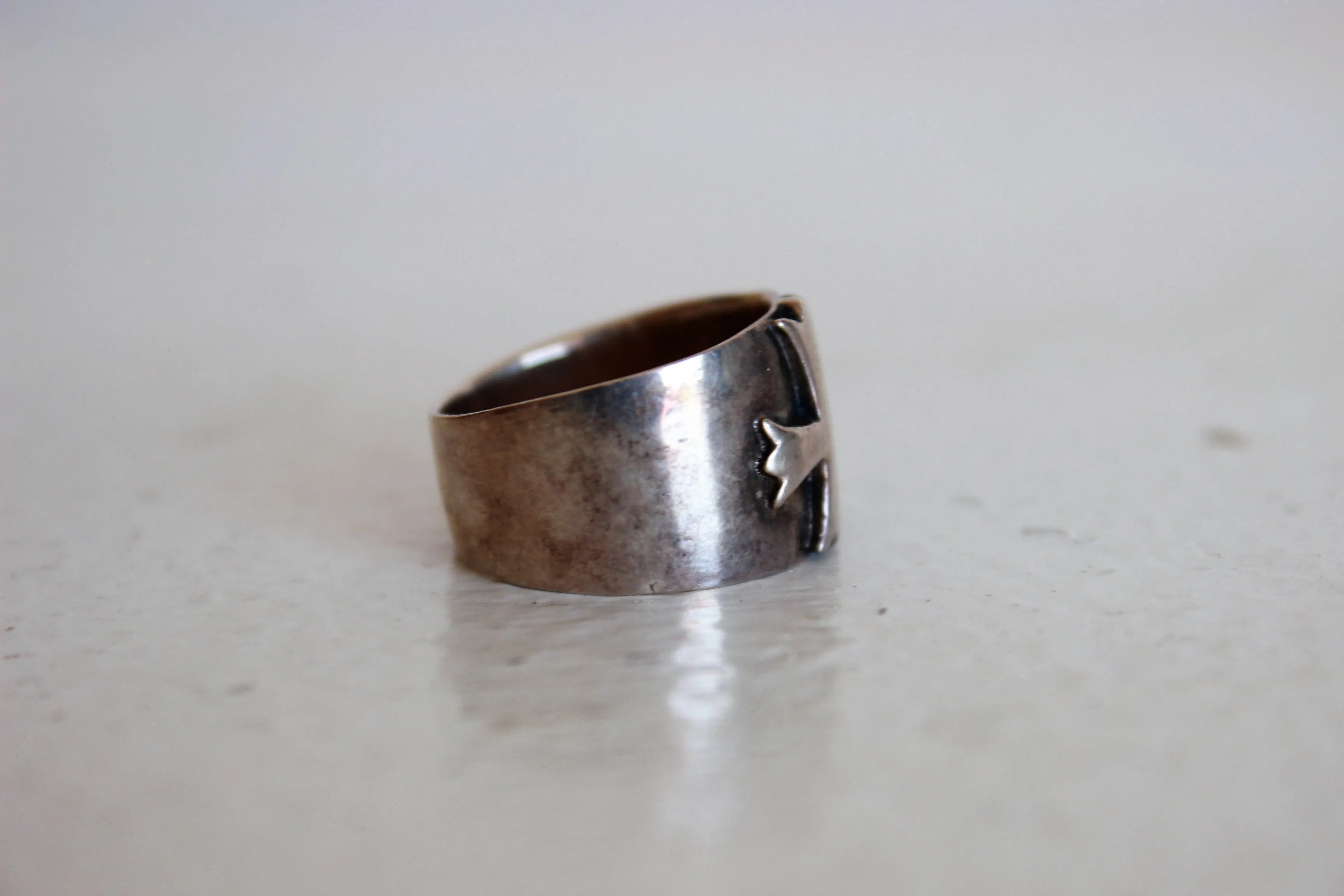 Vintage 1990s Sterlng Silver Medieval Heraldic Ring