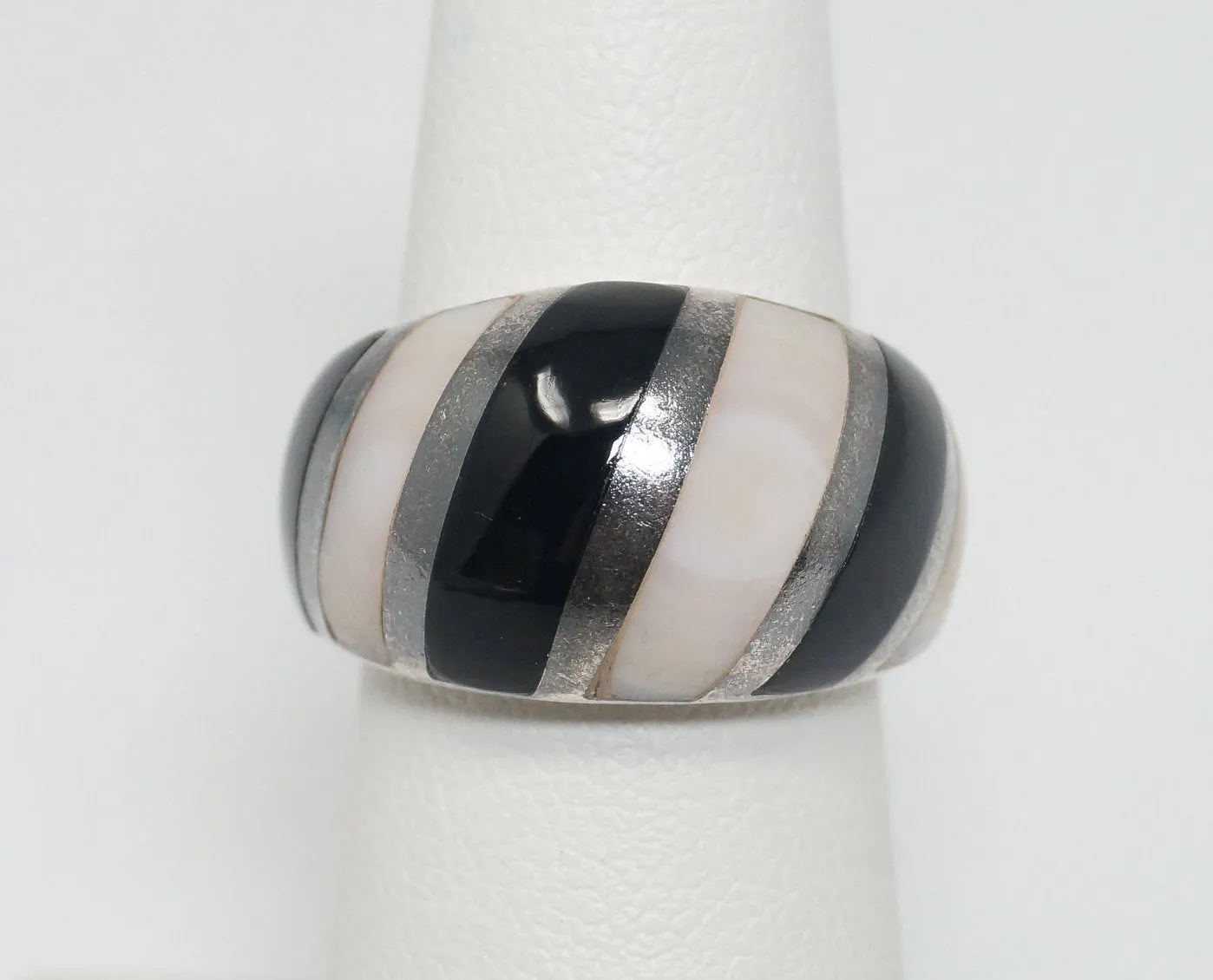 Vintage Mother Of Pearl Black Onyx Art Deco Style Sterling Silver Ring - SZ 5.75