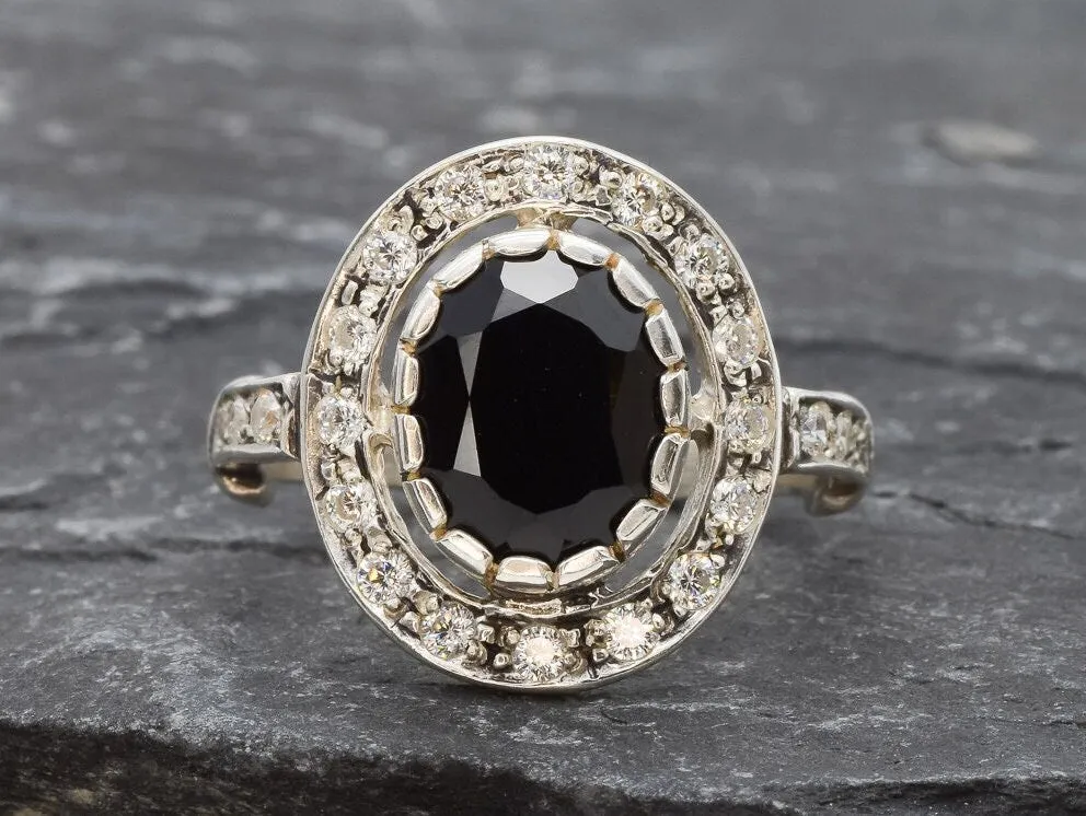 Vintage Onyx Ring - Black Oval Ring - Onyx Cocktail Ring